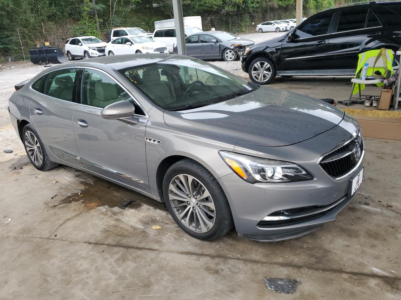 BUICK LACROSSE ESSENCE