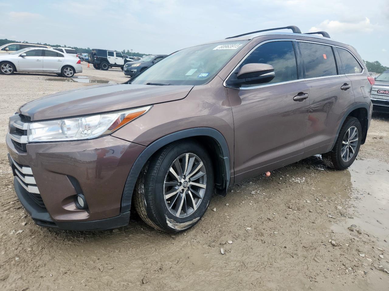 TOYOTA HIGHLANDER SE