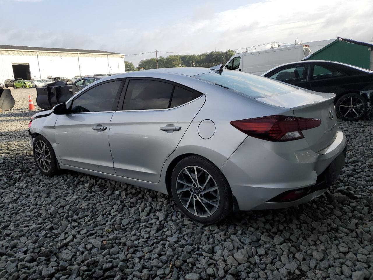 HYUNDAI ELANTRA SEL