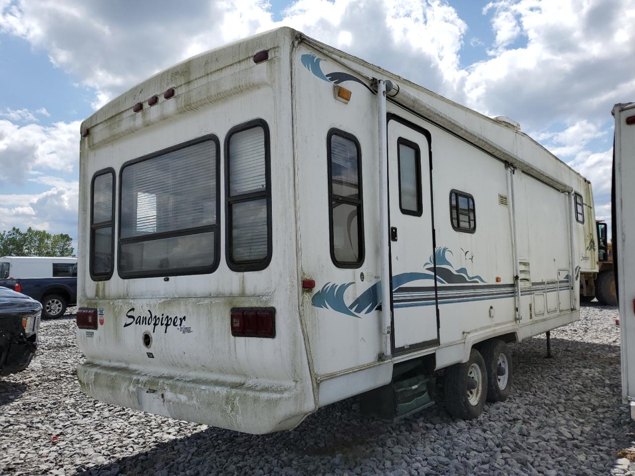 Lot #3213135473 2001 OTHER CAMPER