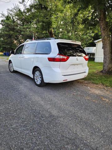 TOYOTA SIENNA LE 2017 white sports v gas 5TDJZ3DC5HS154518 photo #4