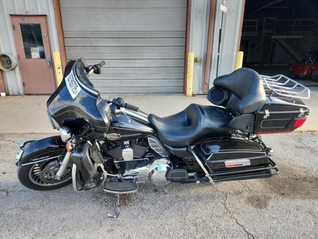 2009 HARLEY-DAVIDSON FLHTCU 1HD1FC4179Y674960