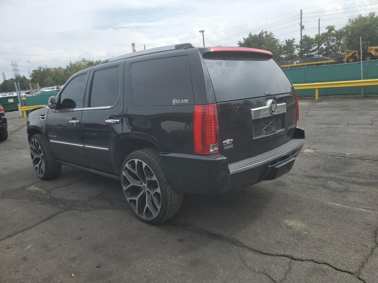 CADILLAC ESCALADE PREMIUM