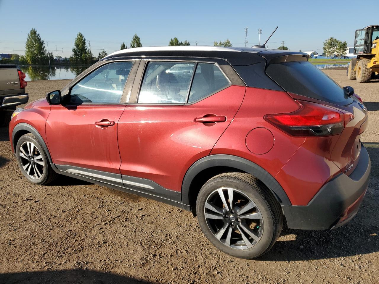 NISSAN KICKS S