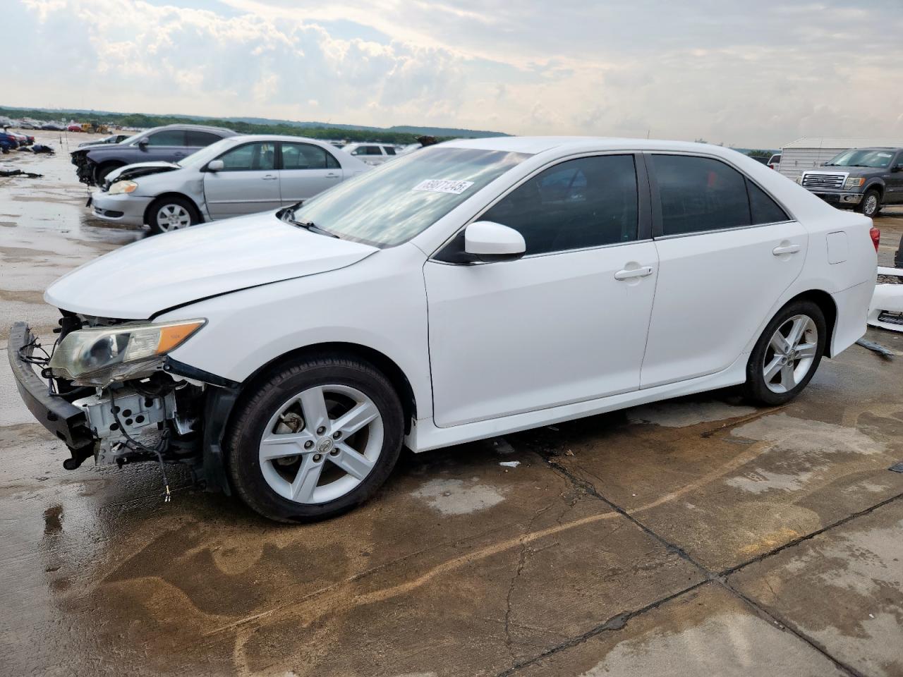 TOYOTA CAMRY L