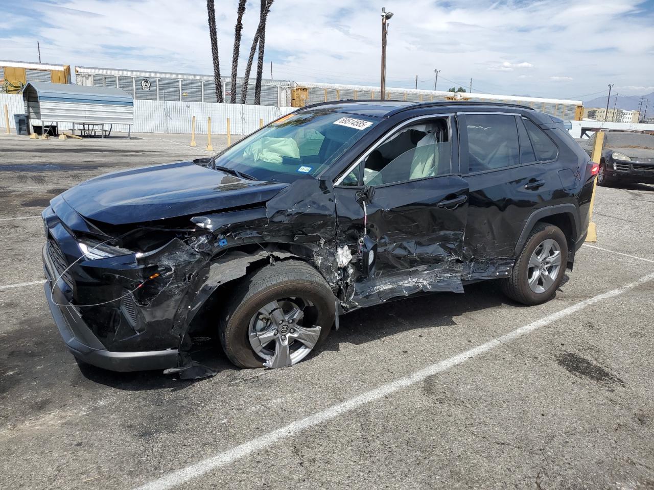 TOYOTA RAV4 XLE