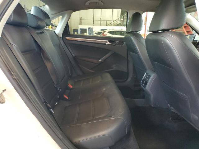 2016 VOLKSWAGEN PASSAT SE 1VWBT7A37GC027252