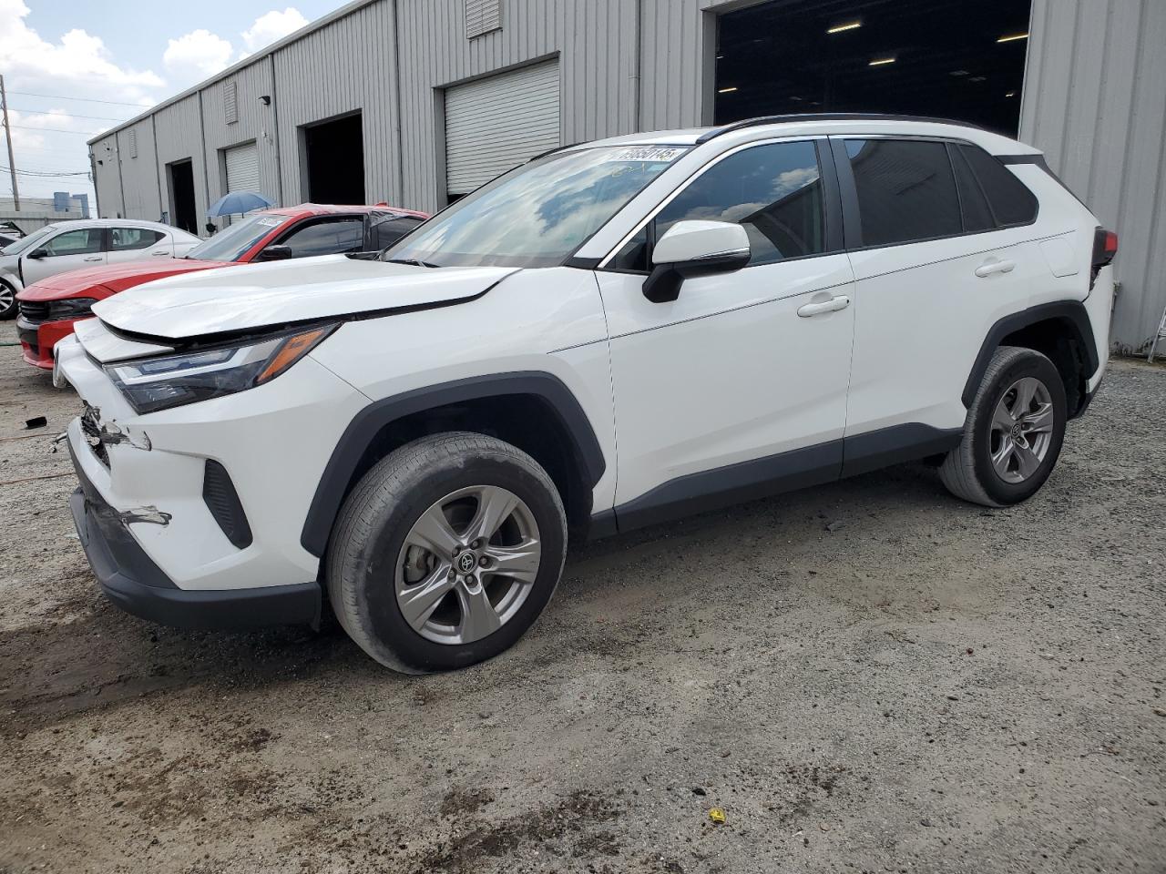 TOYOTA RAV4 XLE