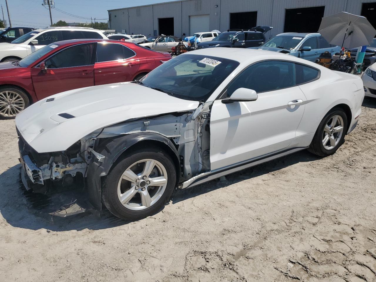  Salvage Ford Mustang