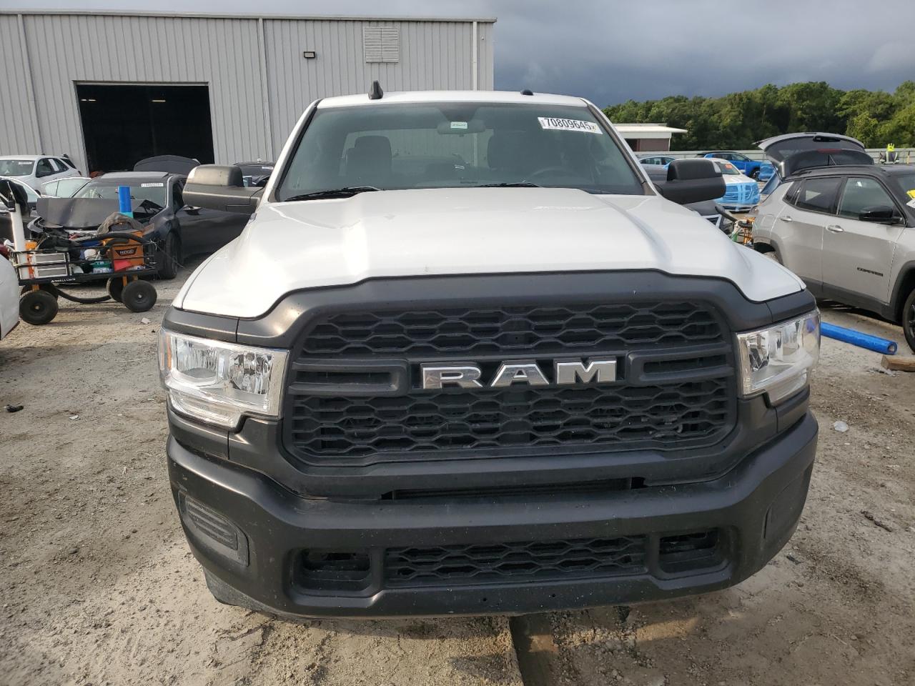 RAM 3500 TRADESMAN