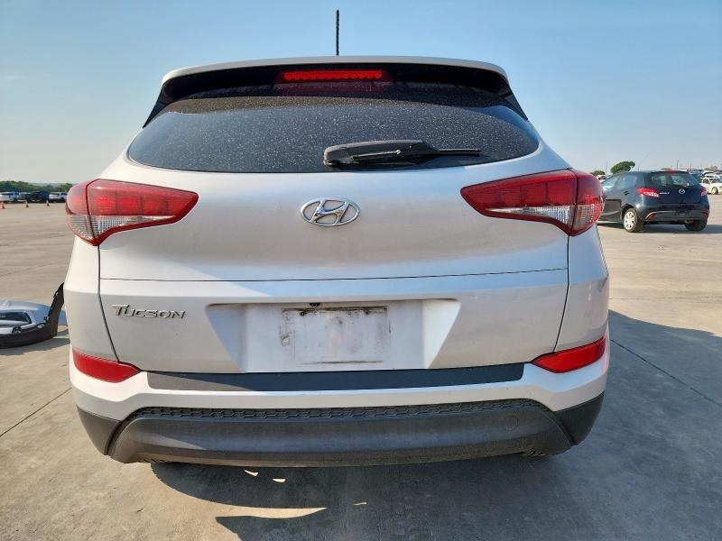 2017 HYUNDAI TUCSON SE KM8J23A48HU267436