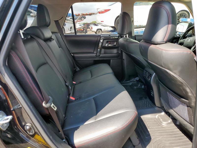 2019 TOYOTA 4RUNNER SR - JTEBU5JR2K5629705