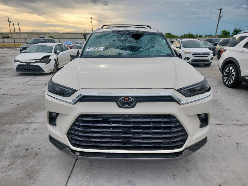 2024 TOYOTA GRAND HIGH 5TDACAB56RS023612