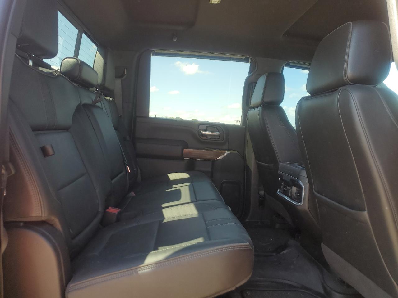 CHEVROLET SILVERADO K3500 HIGH COUNTRY