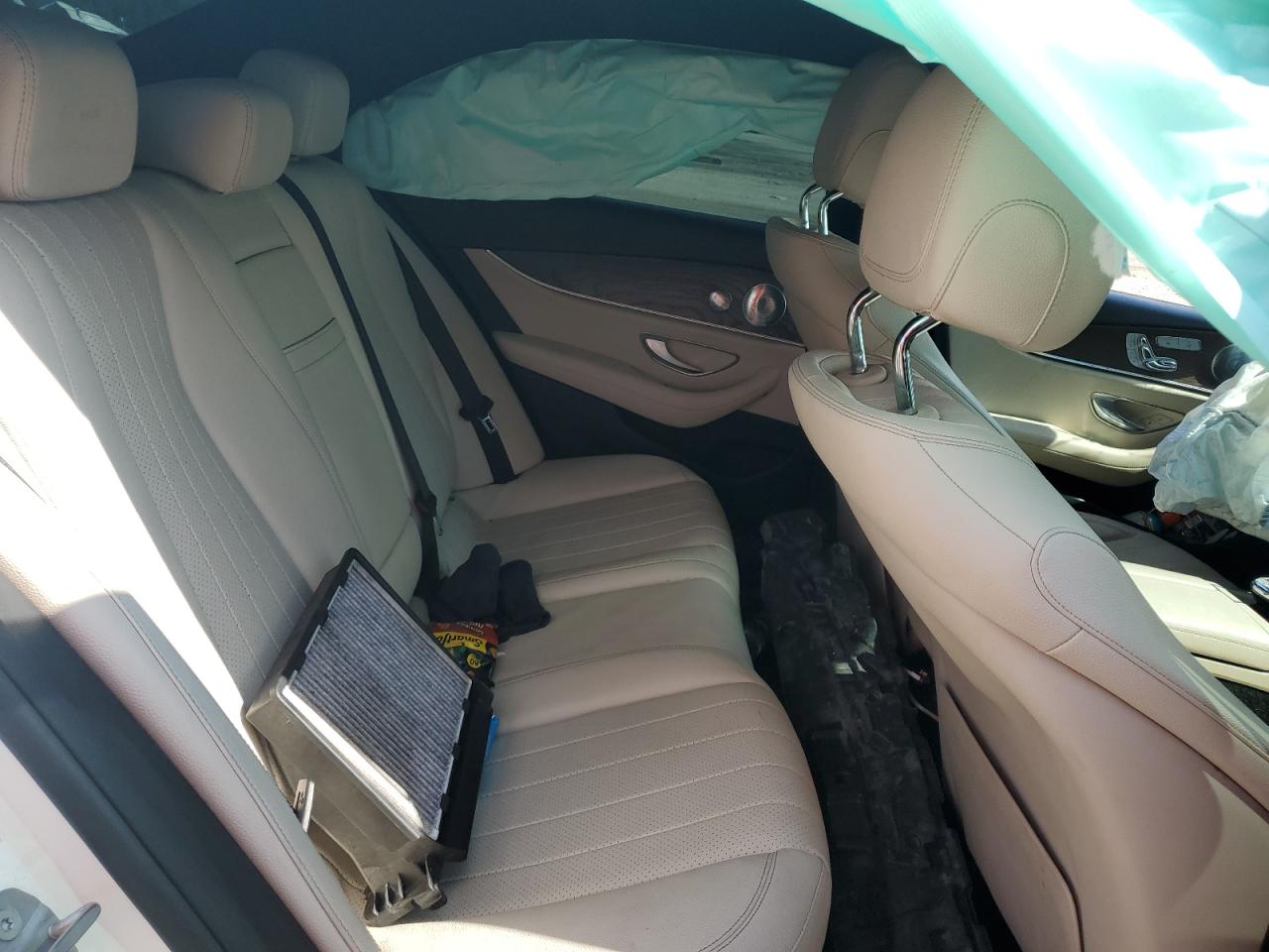 MERCEDES-BENZ E-CLASS 300