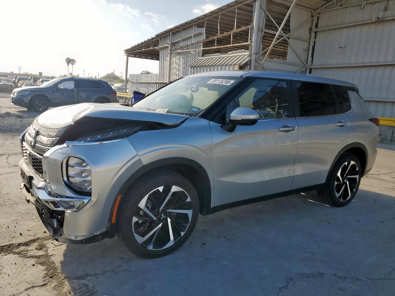 MITSUBISHI OUTLANDER SE