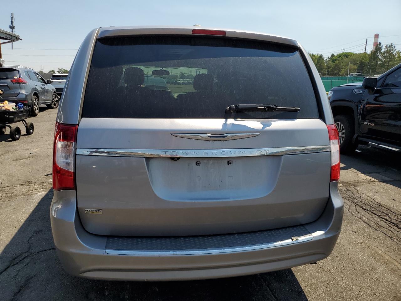 CHRYSLER TOWN & COUNTRY TOURING