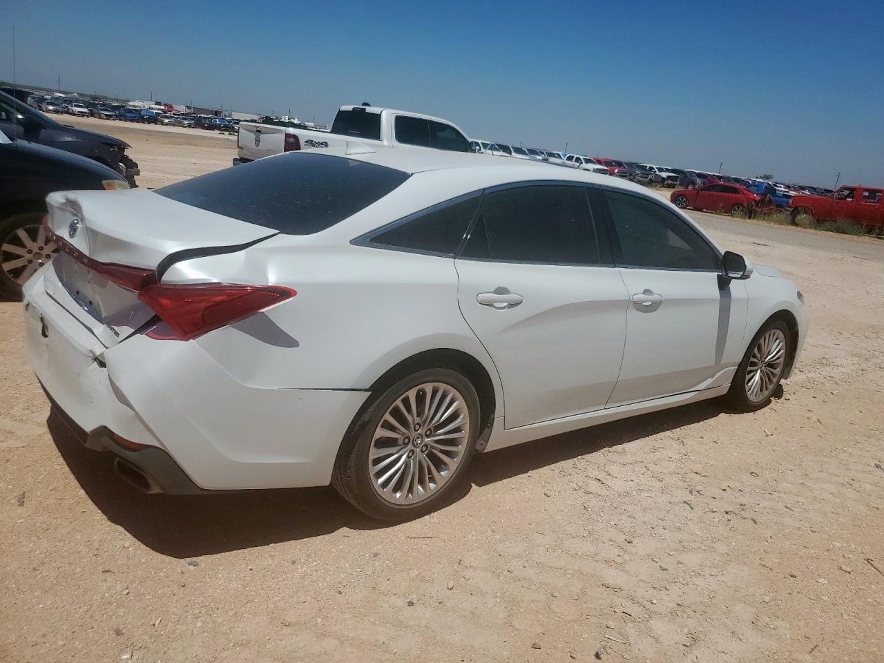 TOYOTA AVALON XLE