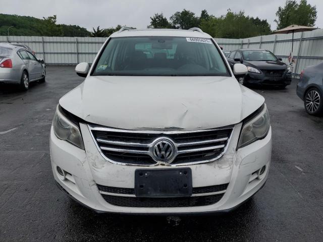 2011 VOLKSWAGEN TIGUAN S - WVGBV7AX5BW543838