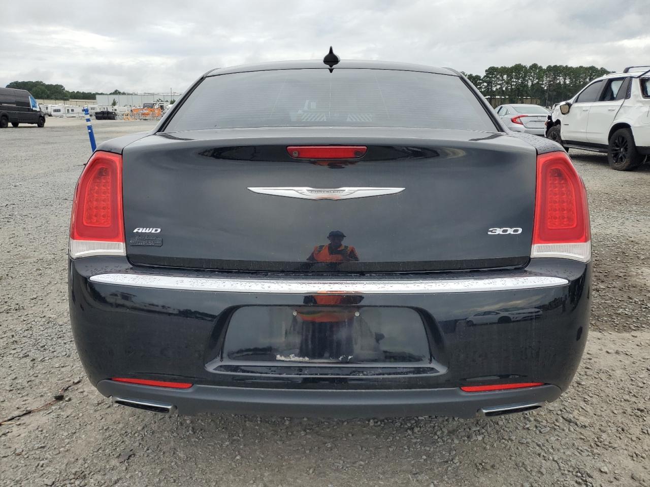 Lot #3310435298 2017 CHRYSLER 300 LIMITE