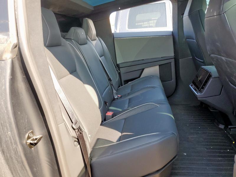 2024 TESLA CYBERTRUCK 7G2CEHED7RA049312
