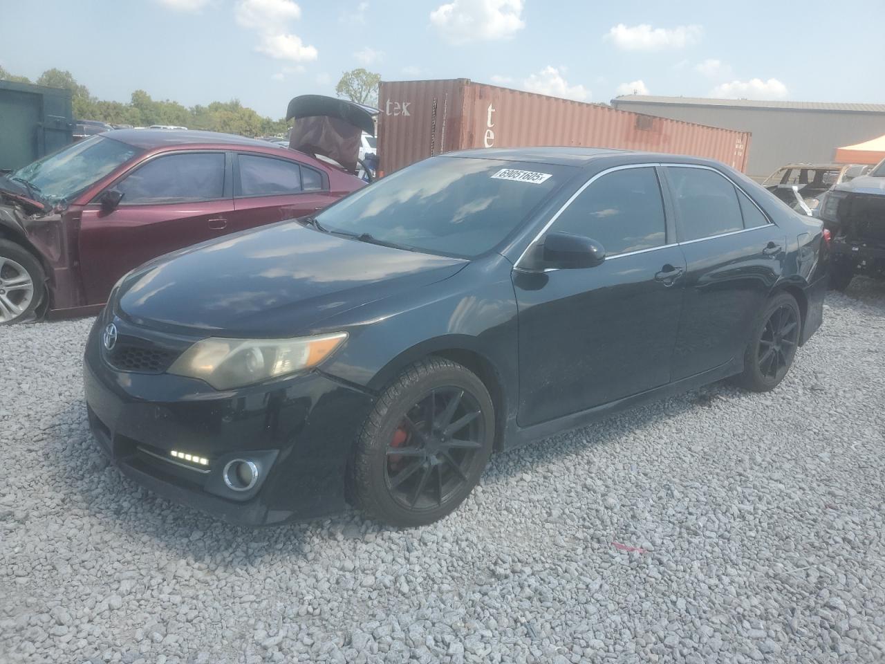TOYOTA CAMRY BASE