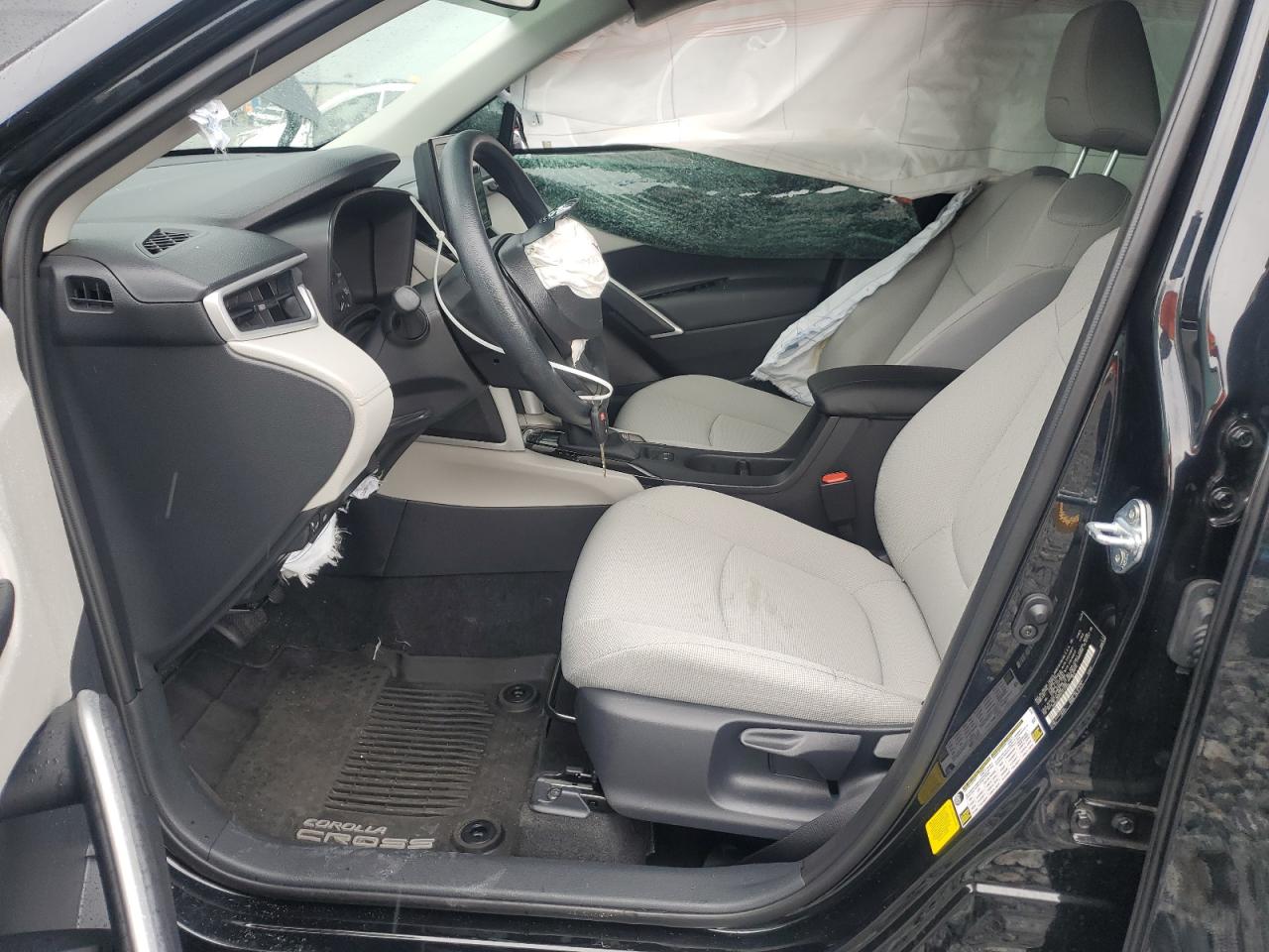 TOYOTA COROLLA CROSS L