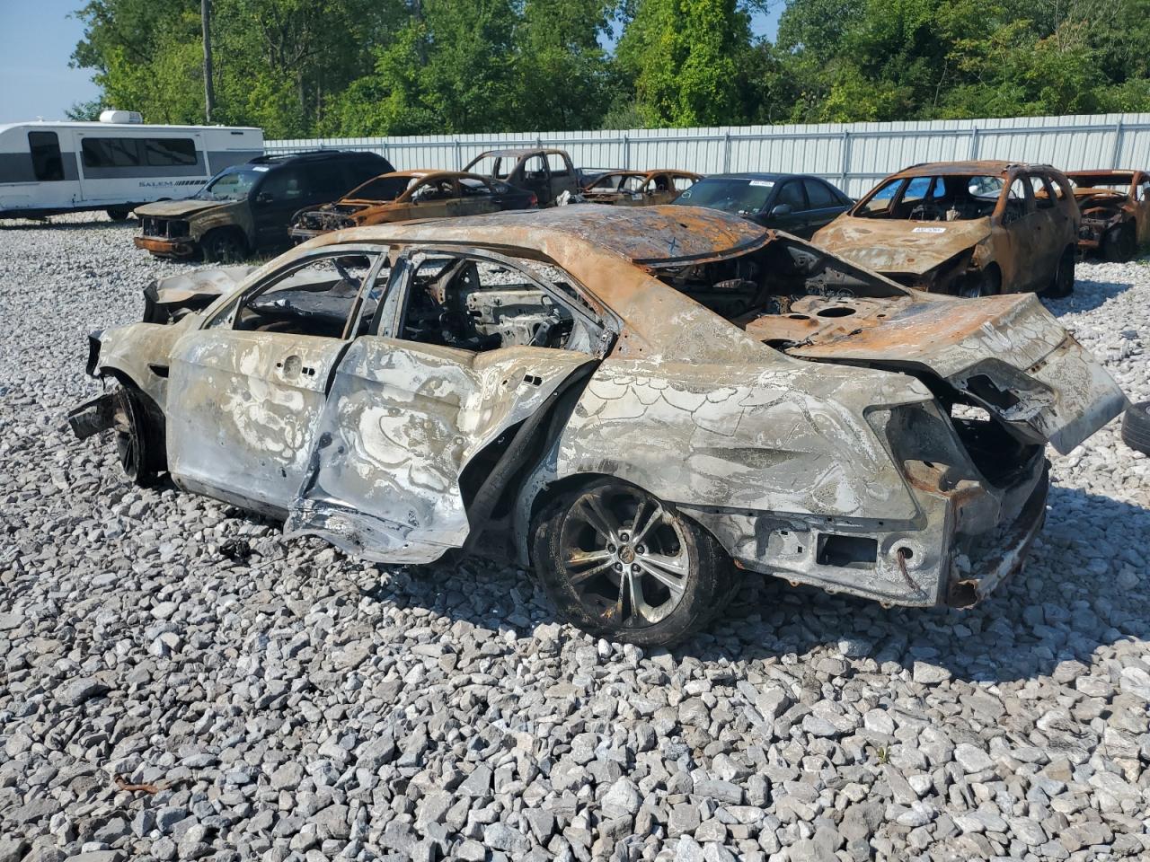 Lot #3315540354 2016 FORD TAURUS SEL