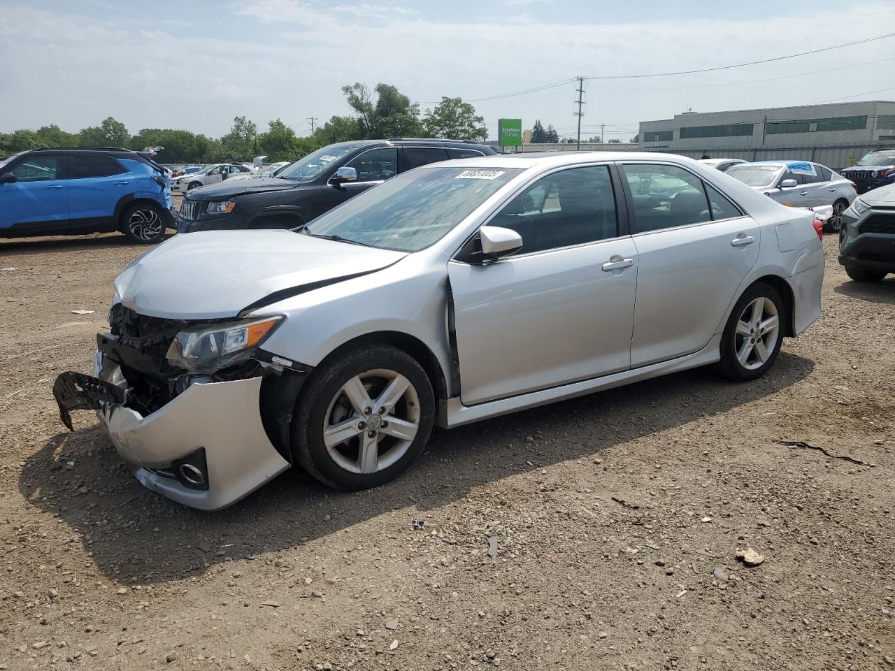 TOYOTA CAMRY BASE