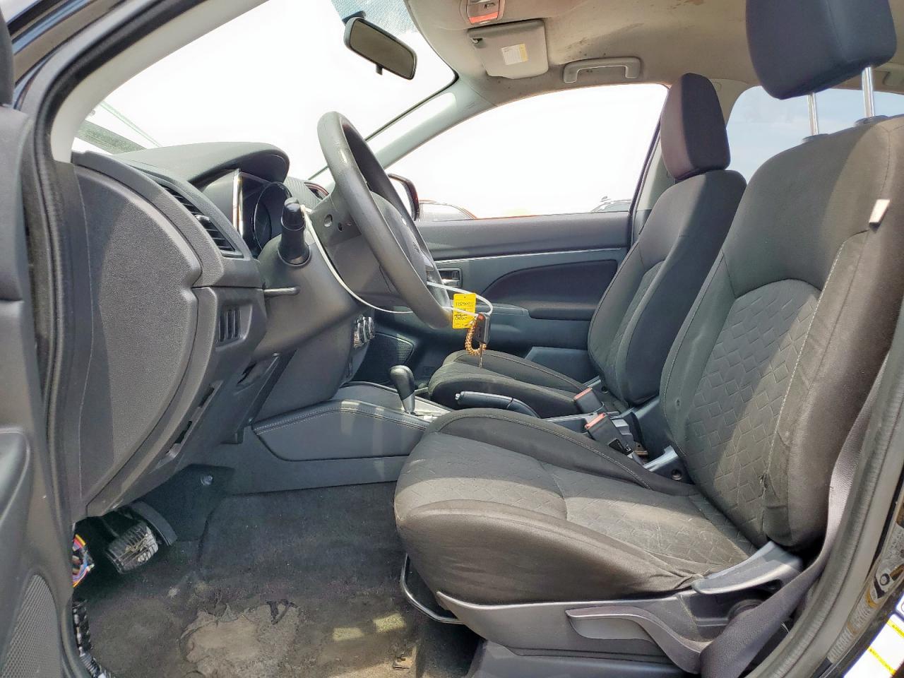 MITSUBISHI OUTLANDER ES