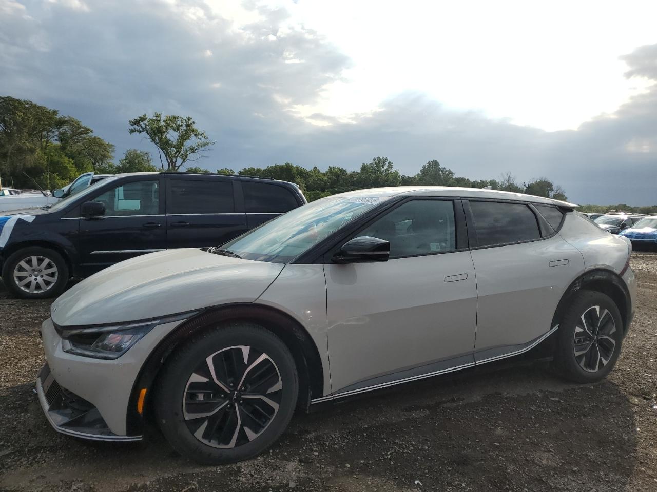 KIA EV6 LIGHT