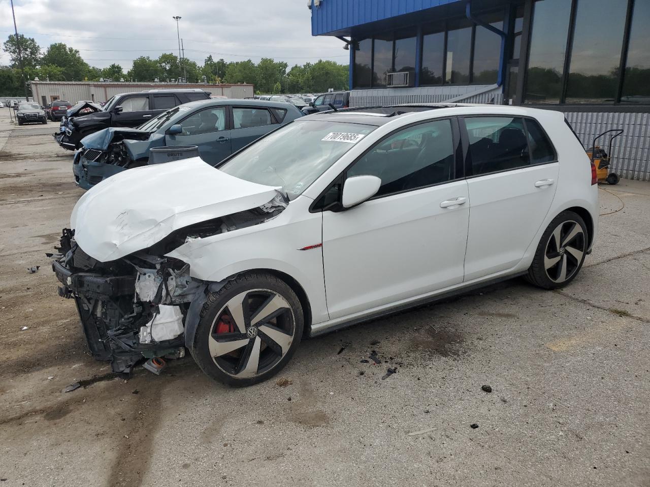 VOLKSWAGEN GOLF GTI S