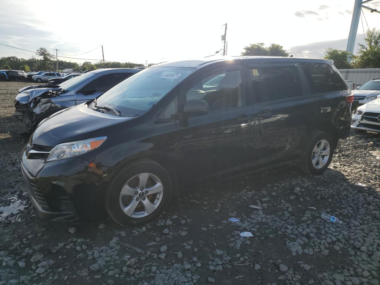TOYOTA SIENNA