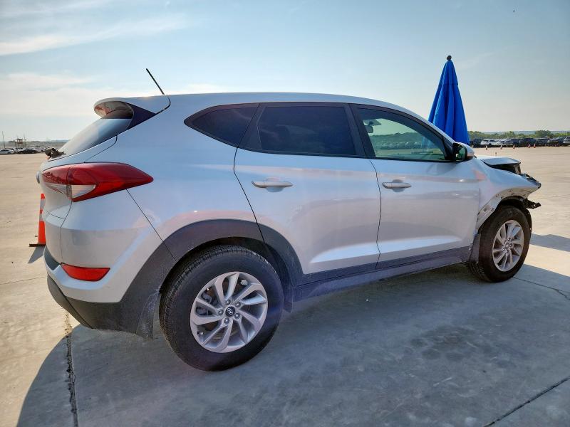 2017 HYUNDAI TUCSON SE KM8J23A48HU267436