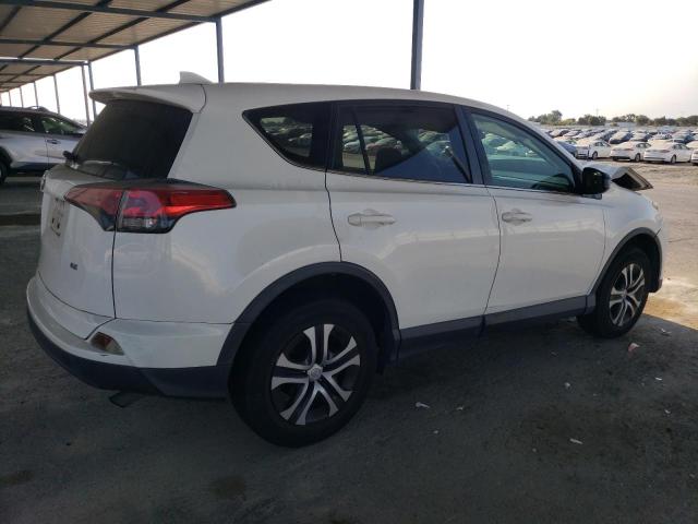 2017 TOYOTA RAV4 LE JTMZFREV4HJ140640