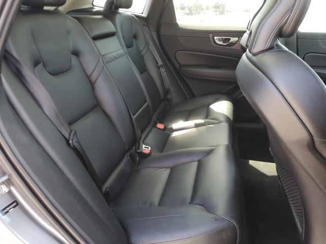 2019 VOLVO XC60 T6 MO LYVA22RK1KB233342