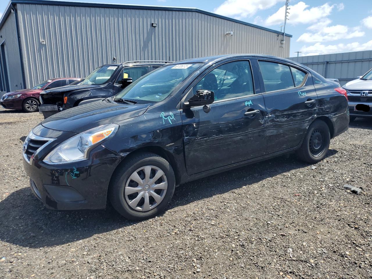 NISSAN VERSA S