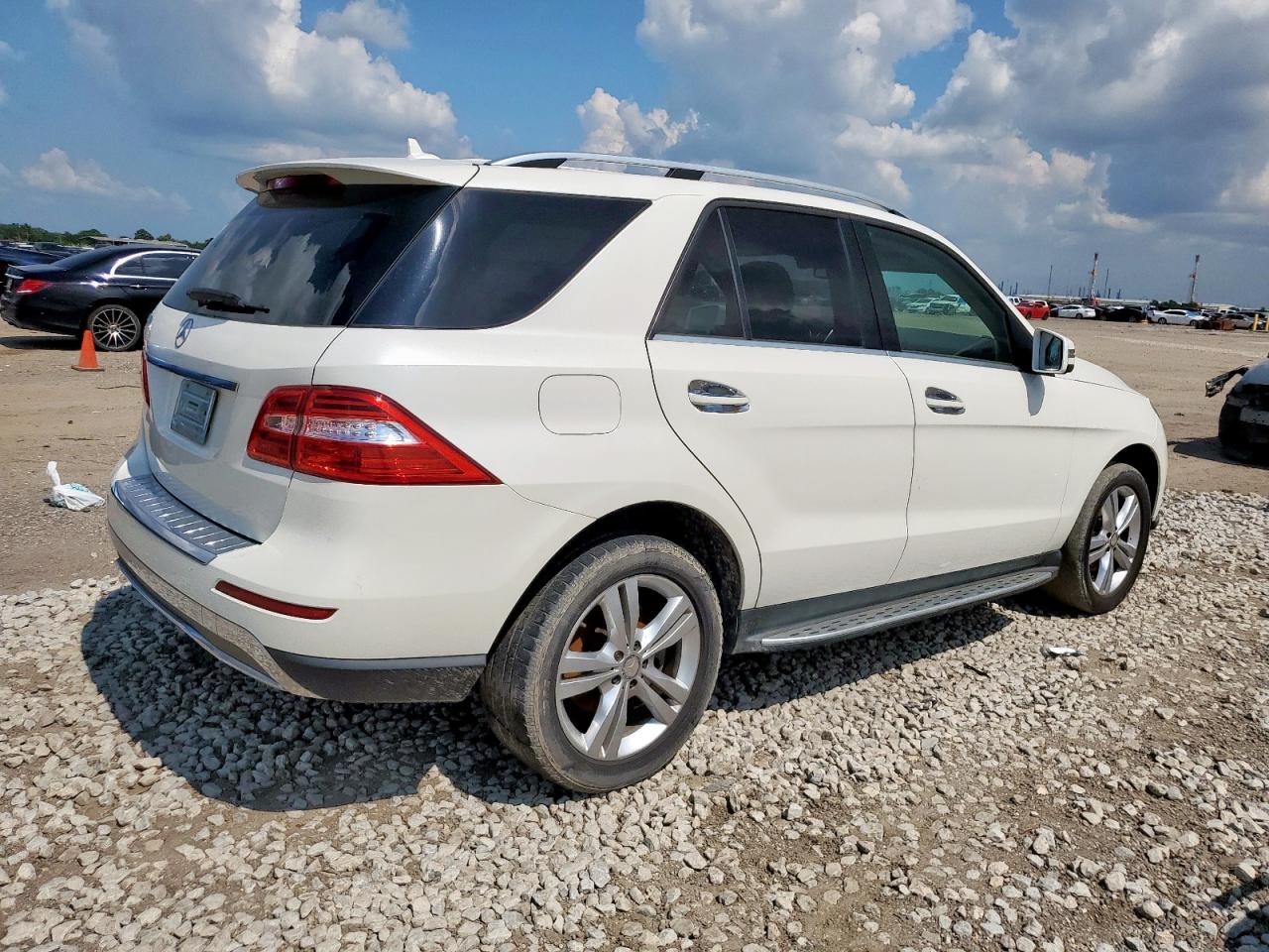 MERCEDES-BENZ M-CLASS 350