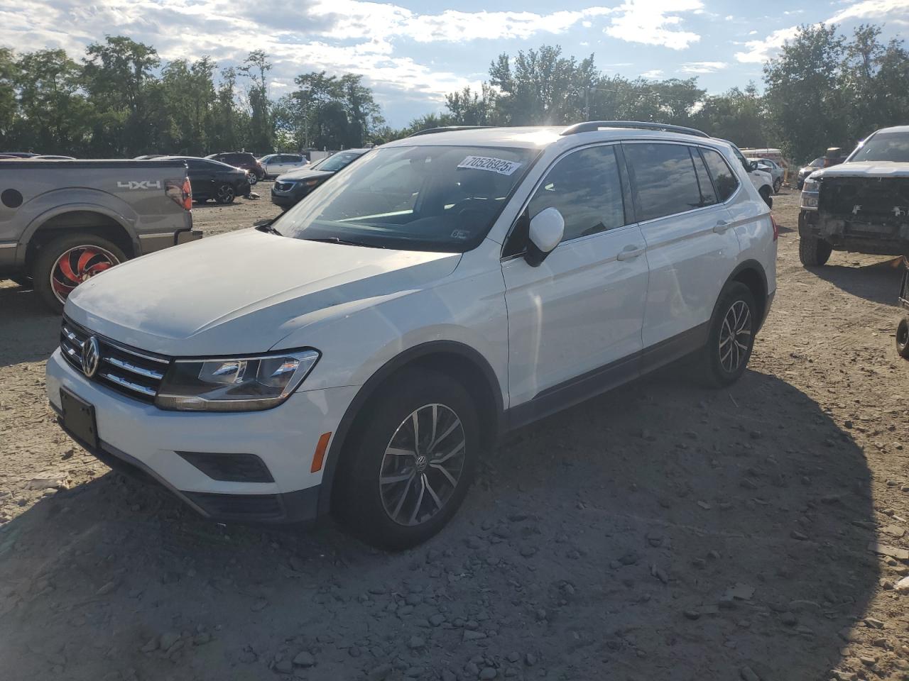VOLKSWAGEN TIGUAN SE