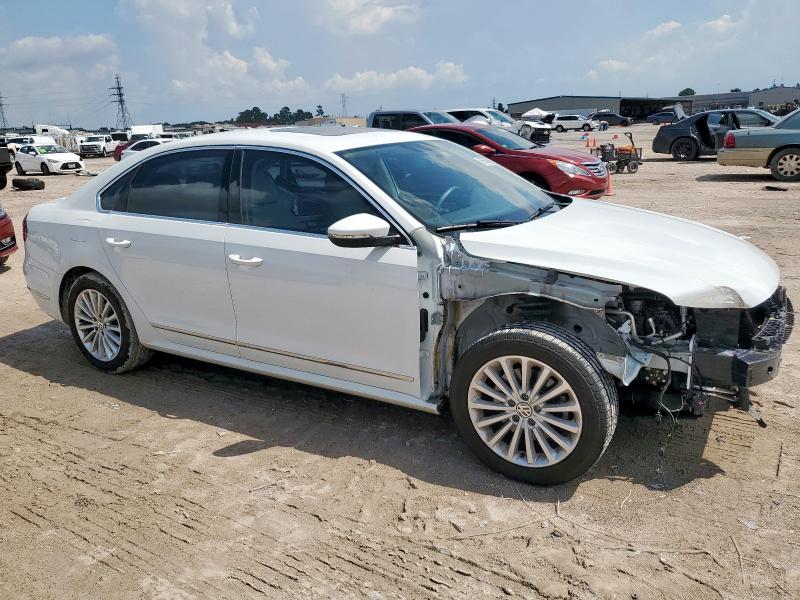 2017 VOLKSWAGEN PASSAT SE 1VWBT7A39HC014388