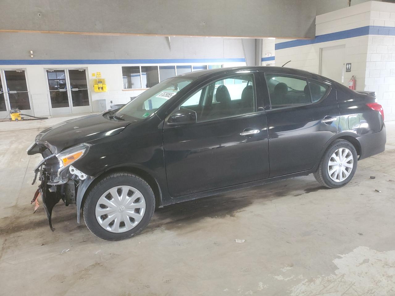 NISSAN VERSA S