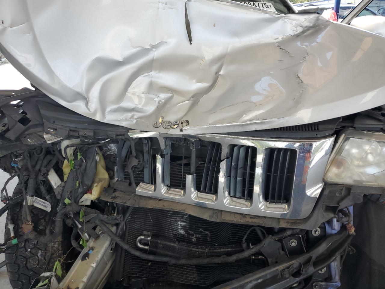 JEEP GRAND CHEROKEE LAREDO