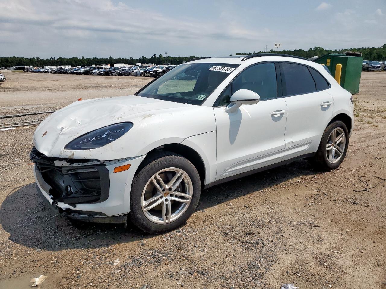 PORSCHE MACAN BASE