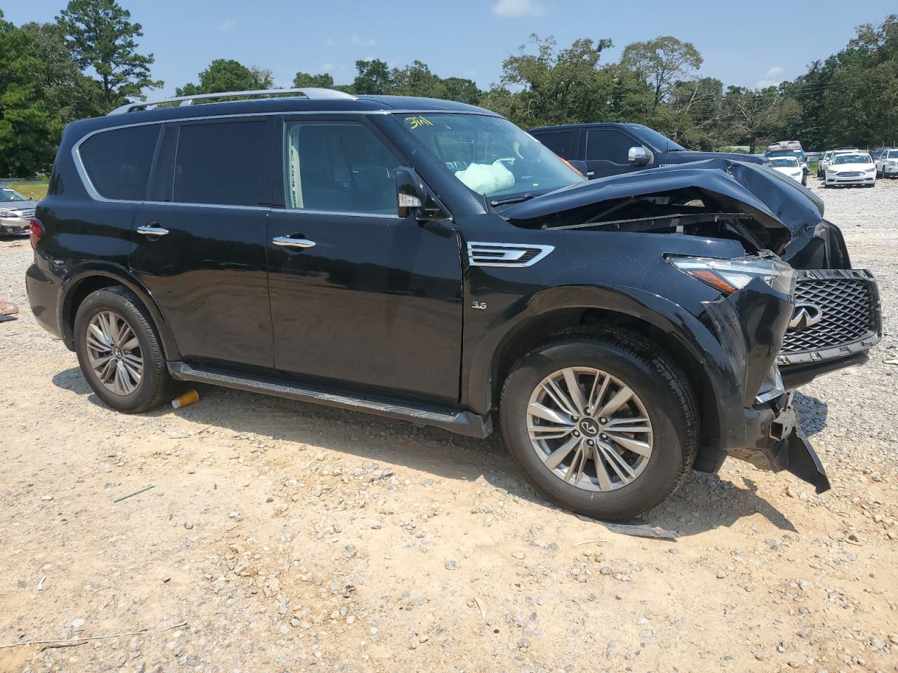 INFINITI QX80 LUXE
