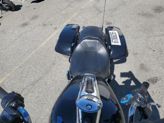 2022 HARLEY-DAVIDSON FLHX 1HD1KBC28NB657937