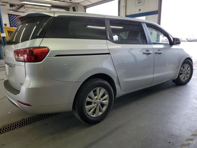 KIA SEDONA LX 2017 silver  gas KNDMB5C18H6233694 photo #4