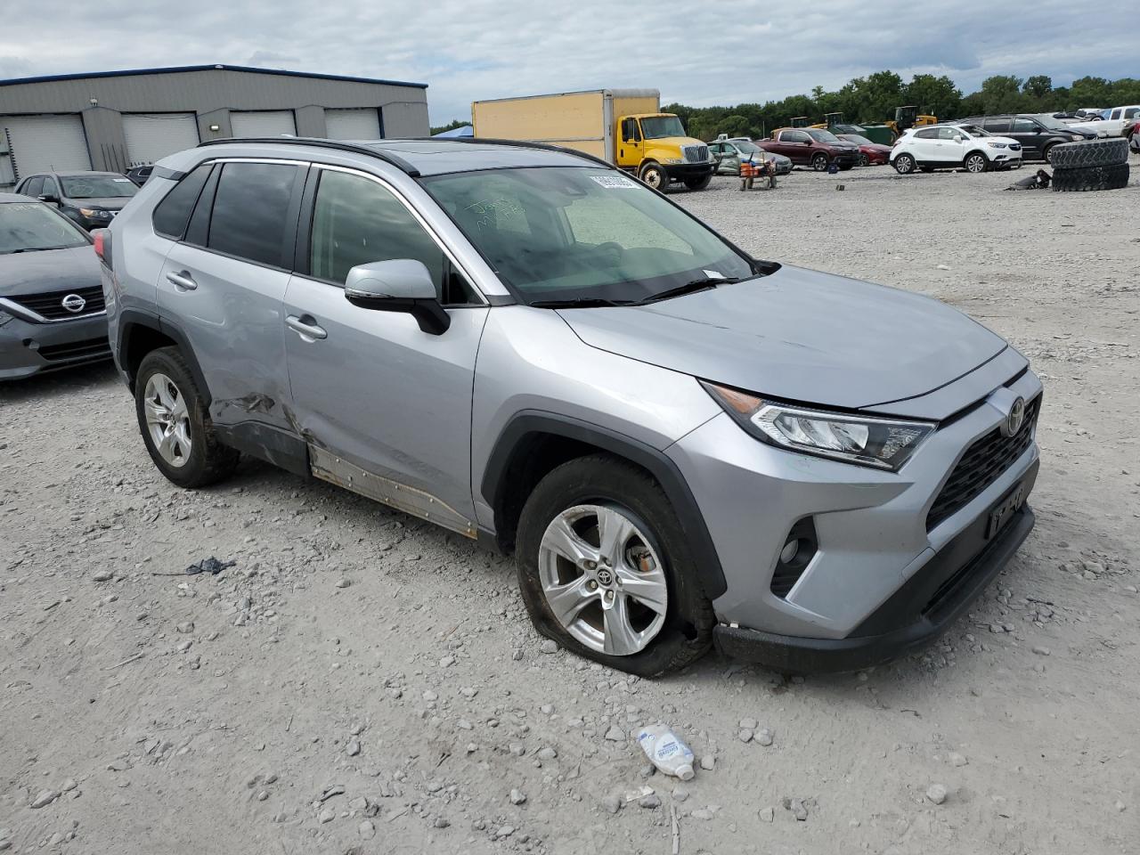 TOYOTA RAV4 XLE