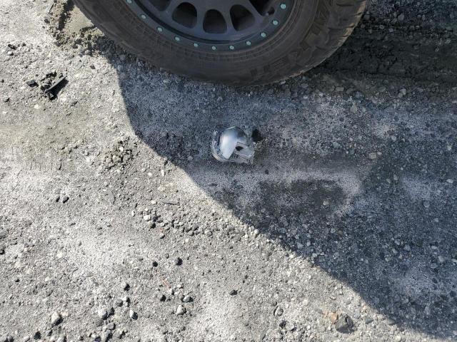 2017 TOYOTA 4RUNNER SR JTEBU5JR3H5420613