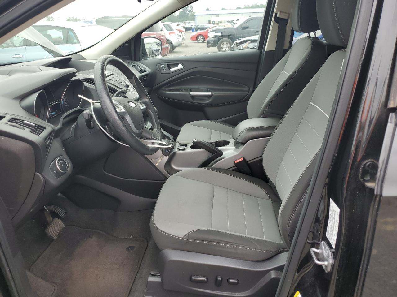 FORD ESCAPE SE