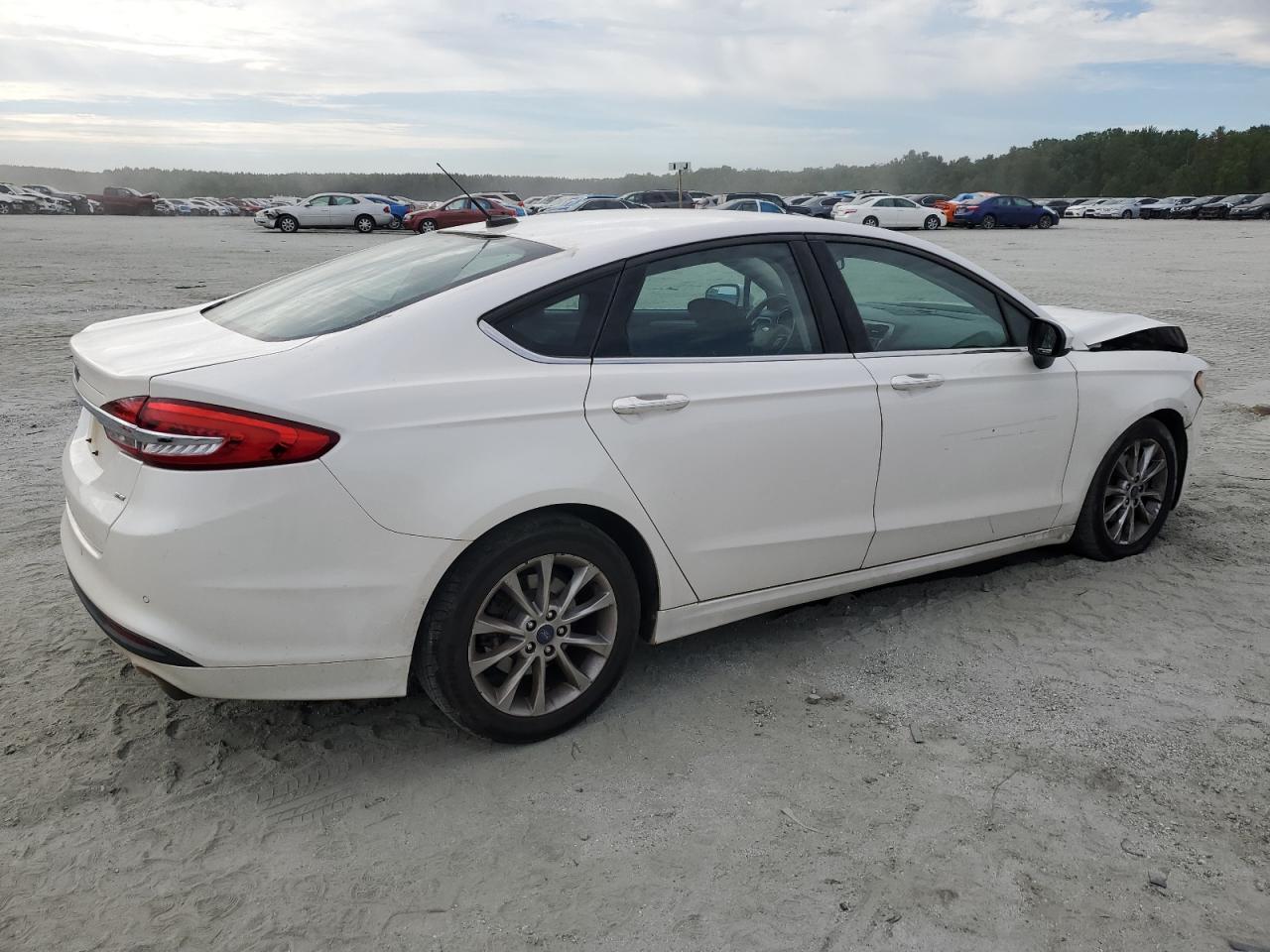 FORD FUSION SE